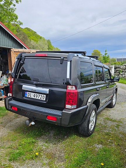 Jeep Commander 3 of 30