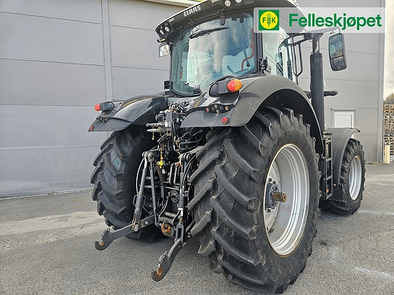 CLAAS AXION 830 3 of 5