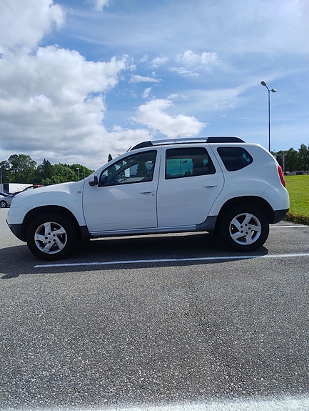 Dacia Duster 2 of 5