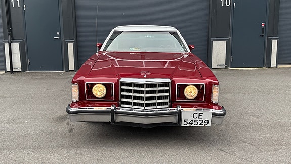 Ford Thunderbird 3 of 5