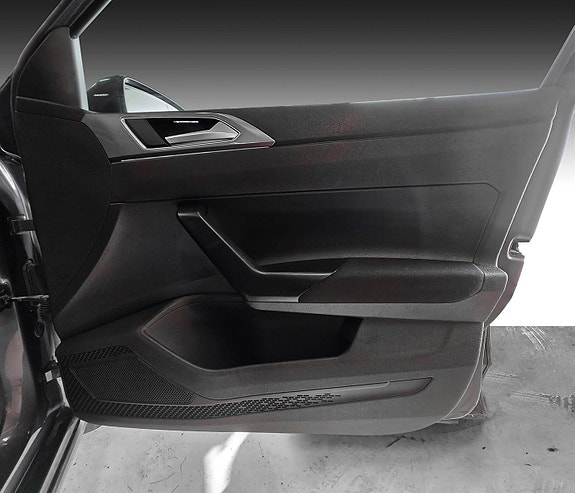 Volkswagen Polo 21 of 23