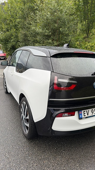 BMW i3 5 of 16