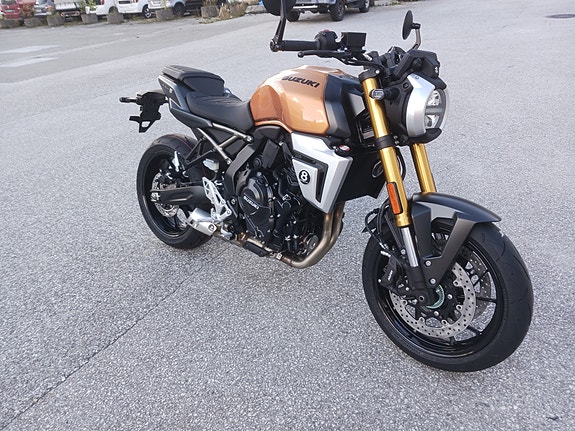 Suzuki GSX-8T 3 of 11