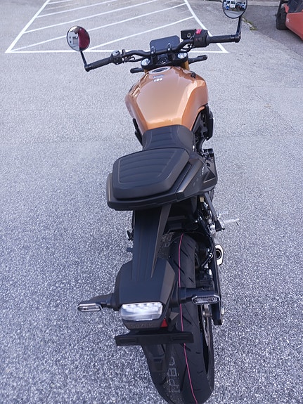 Suzuki GSX-8T 6 of 11