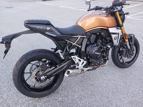 Suzuki GSX-8T 4 of 11