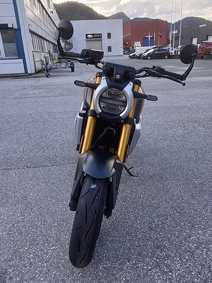 Suzuki GSX-8T 9 of 11