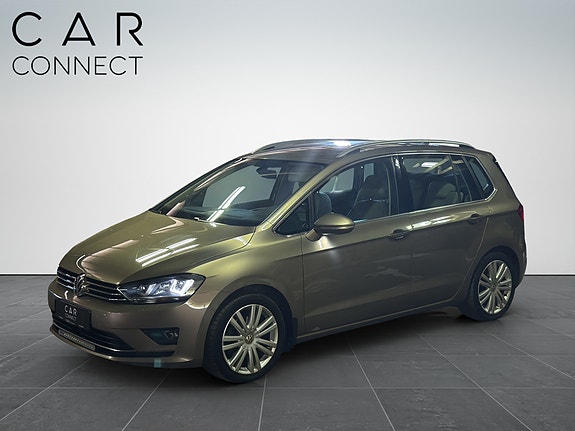 Volkswagen Golf Sportsvan 3 of 5