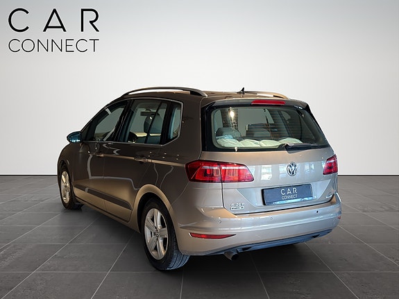 Volkswagen Golf Sportsvan 5 of 5