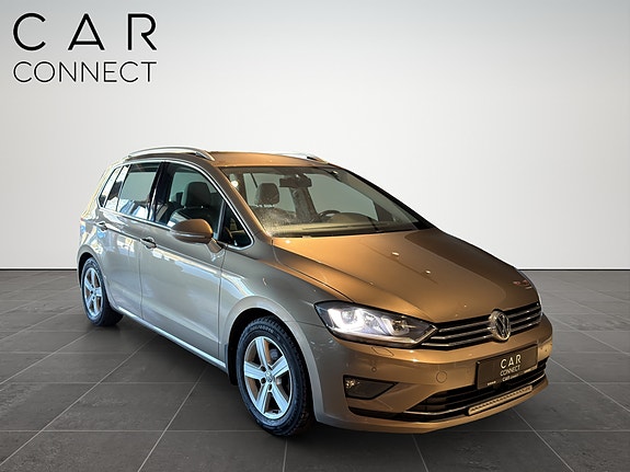 Volkswagen Golf Sportsvan 11 of 27
