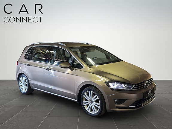 Volkswagen Golf Sportsvan 12 of 27
