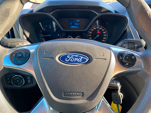 Ford Transit Connect 10 of 12