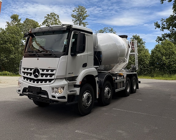 Mercedes-Benz MB3546 2 of 3