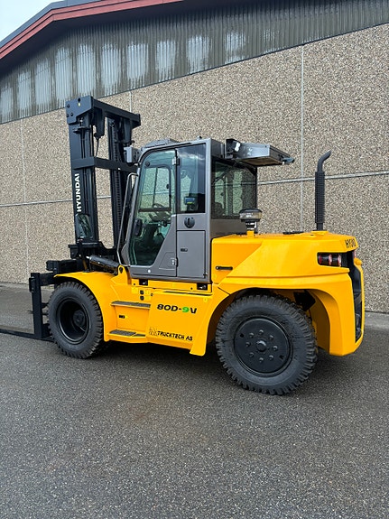 Hyundai 8T Diesel truck 4 of 12