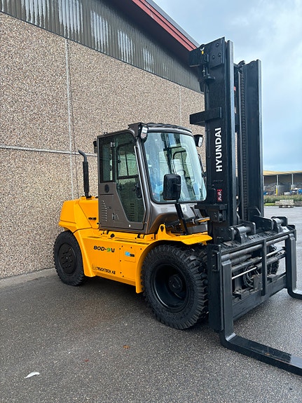 Hyundai 8T Diesel truck 3 of 12