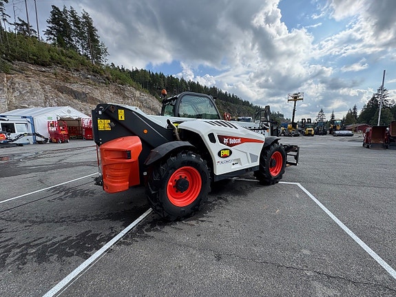Bobcat T40 180 SLP - driftssikker teleskoptruck, klar for levering! 5 of 13