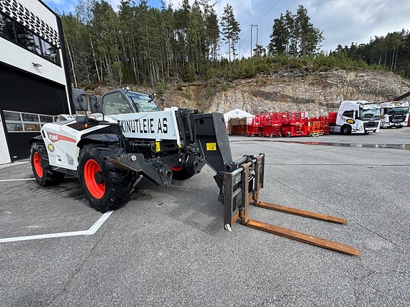 Bobcat T40 180 SLP - driftssikker teleskoptruck, klar for levering! 3 of 13