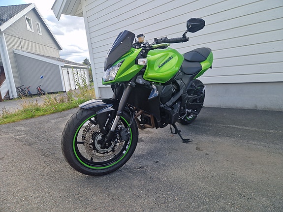 Kawasaki Z750 8 of 12