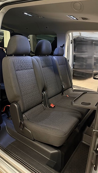 Volkswagen Caddy Maxi 8 of 27