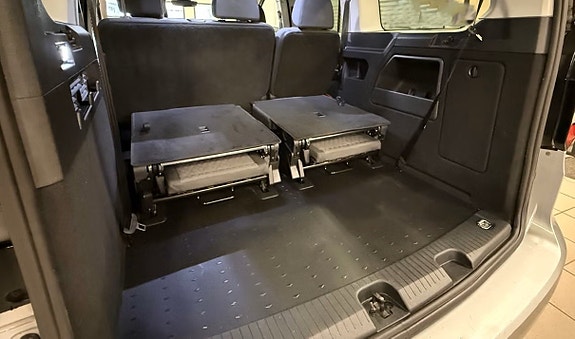 Volkswagen Caddy Maxi 12 of 27