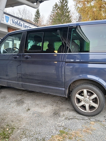 Volkswagen Transporter 3 of 5