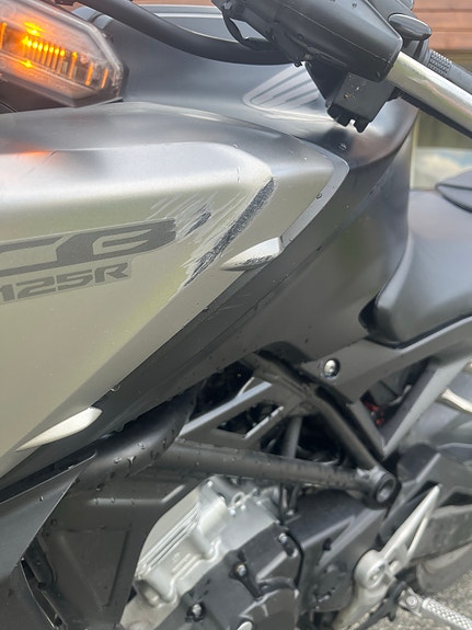 Honda CB 125 R 7 of 8