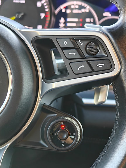 Porsche Panamera 21 of 30