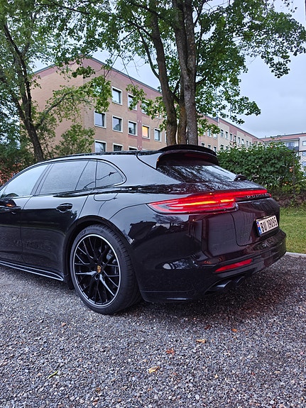 Porsche Panamera 2 of 30