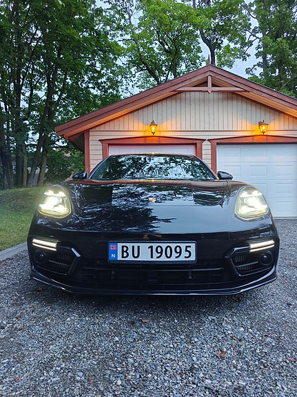 Porsche Panamera 7 of 30