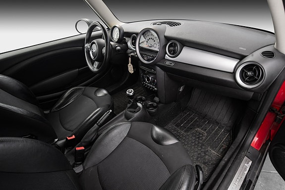 MINI Cooper 17 of 25