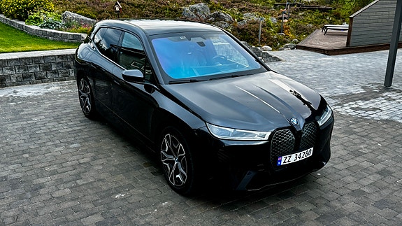 BMW iX 2 of 30
