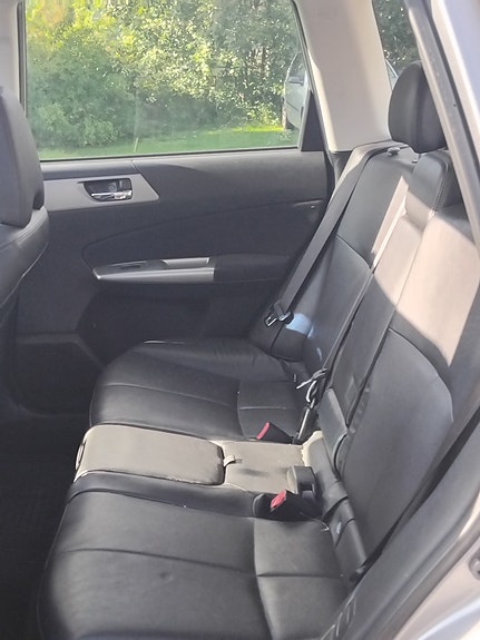 Subaru Forester 4 of 6