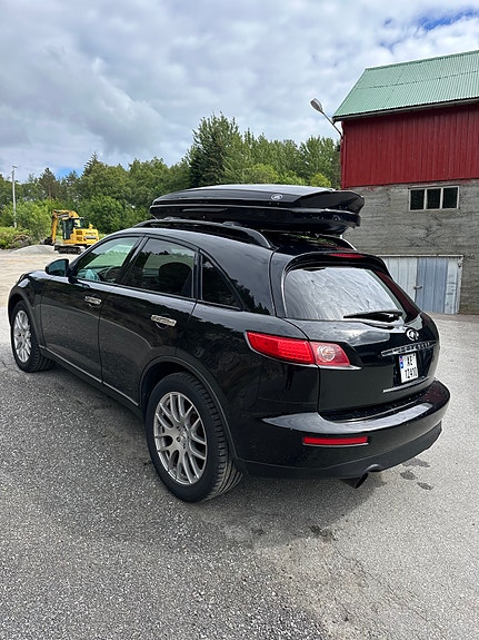 Infiniti FX35 7 of 28