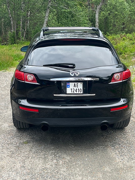 Infiniti FX35 12 of 28