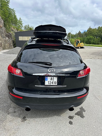 Infiniti FX35 8 of 28