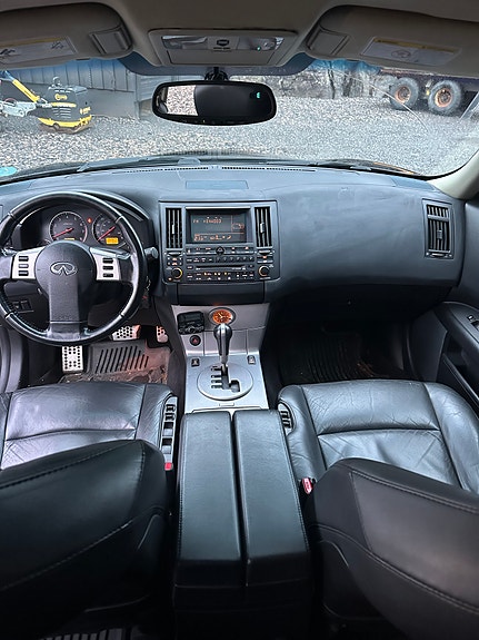 Infiniti FX35 19 of 28