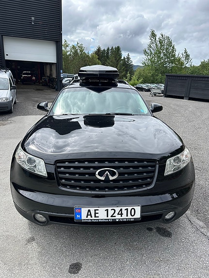 Infiniti FX35 3 of 28
