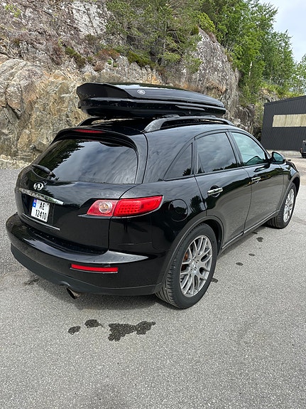 Infiniti FX35 6 of 28