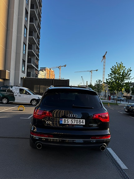 Audi Q7 3 of 30