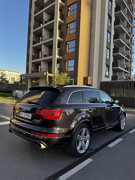 Audi Q7 4 of 30