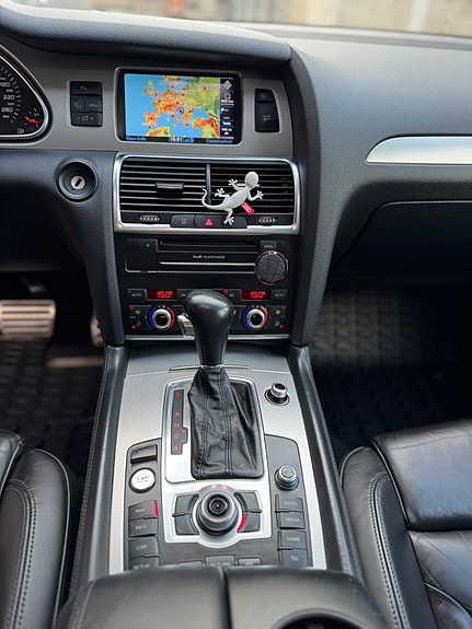 Audi Q7 15 of 30