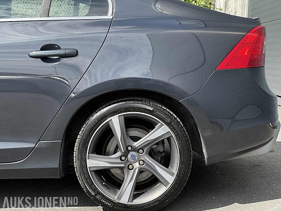 Volvo S60 5 of 5