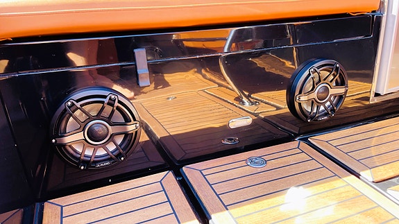 Modesty 33 SportCruiser 26 of 30