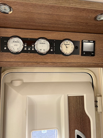 Dethleffs Esprit I 7150 Alde Hydrauliske støtteben 21 of 29