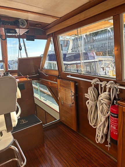 Chris Craft Constellation 57 ‘Antares’ 4 of 5