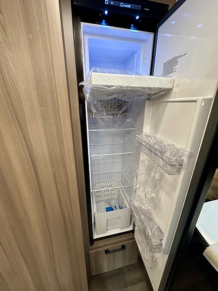 Bilde 25 av KABE ESTATE 470 GLE/Designpakke/Komfortpakke1/Steikeovn/Ekstern ruterantenne.