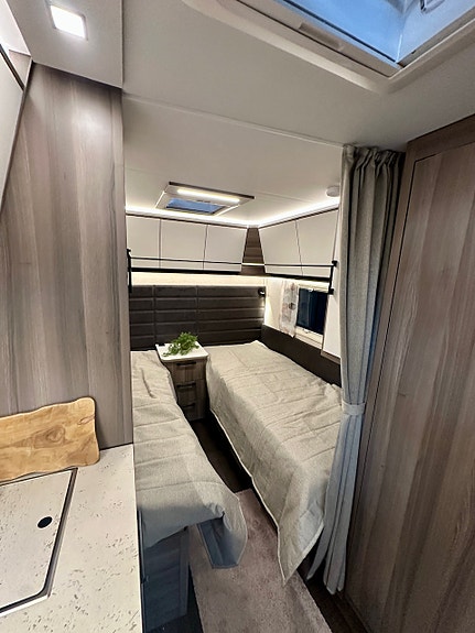 Bilde 40 av KABE ESTATE 470 GLE/Designpakke/Komfortpakke1/Steikeovn/Ekstern ruterantenne.