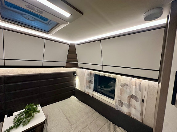 Bilde 34 av KABE ESTATE 470 GLE/Designpakke/Komfortpakke1/Steikeovn/Ekstern ruterantenne.