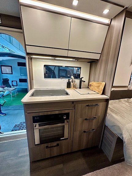 Bilde 19 av KABE ESTATE 470 GLE/Designpakke/Komfortpakke1/Steikeovn/Ekstern ruterantenne.