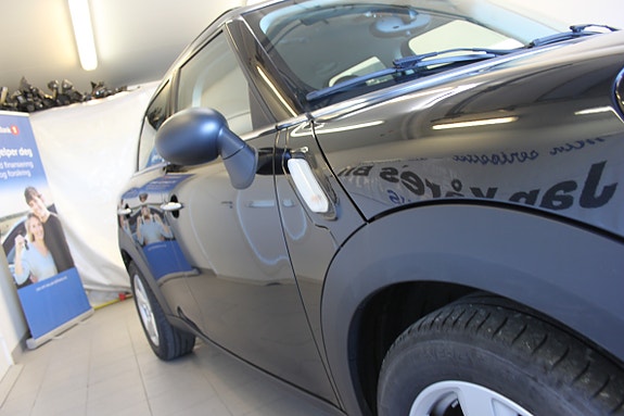 MINI Countryman One D 4 of 5