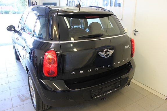 MINI Countryman One D 3 of 5